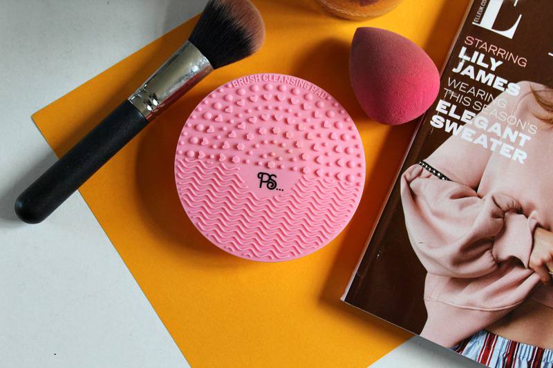 Primark makeup brush cleaner pad 